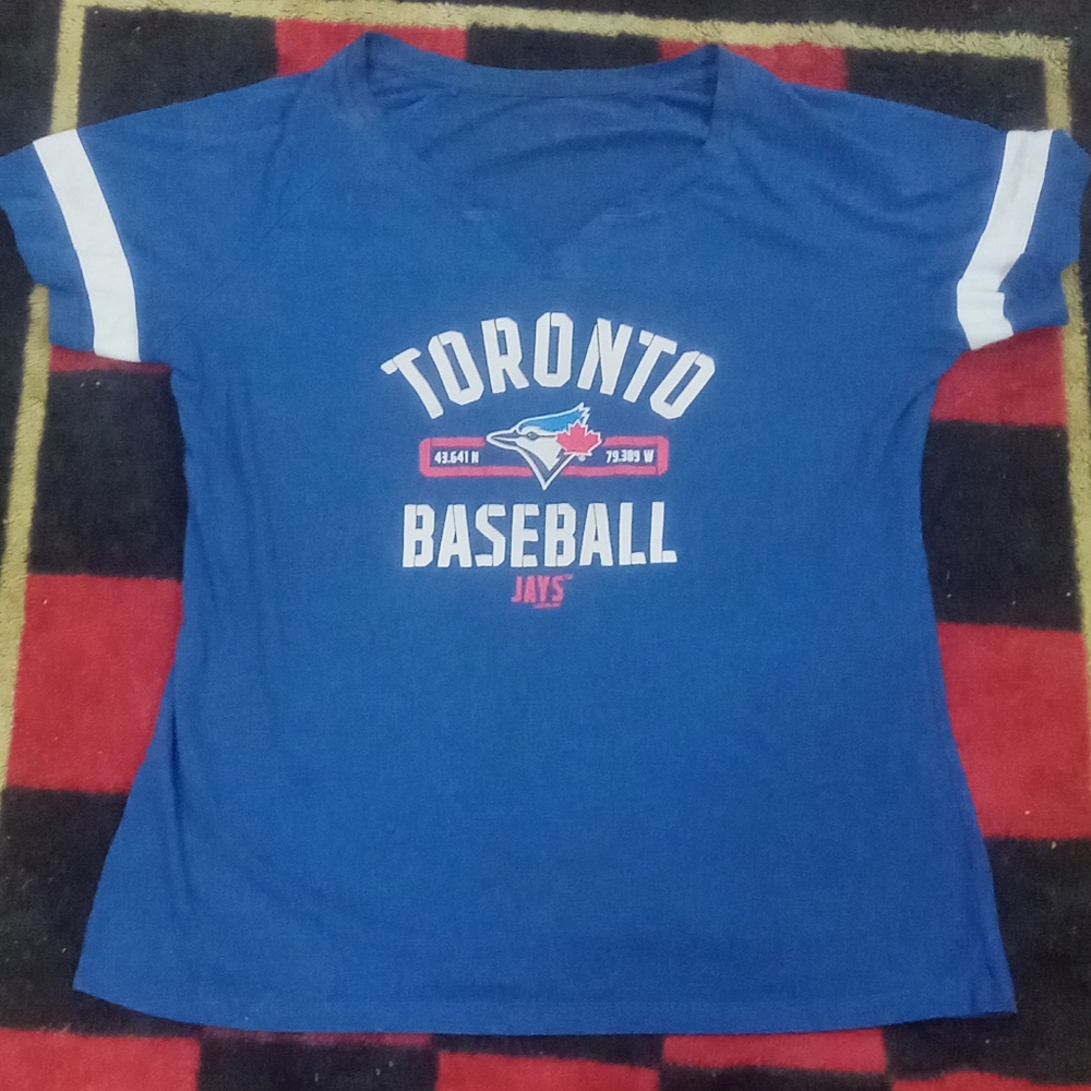 Toronto Bluejays shirt (S/M)